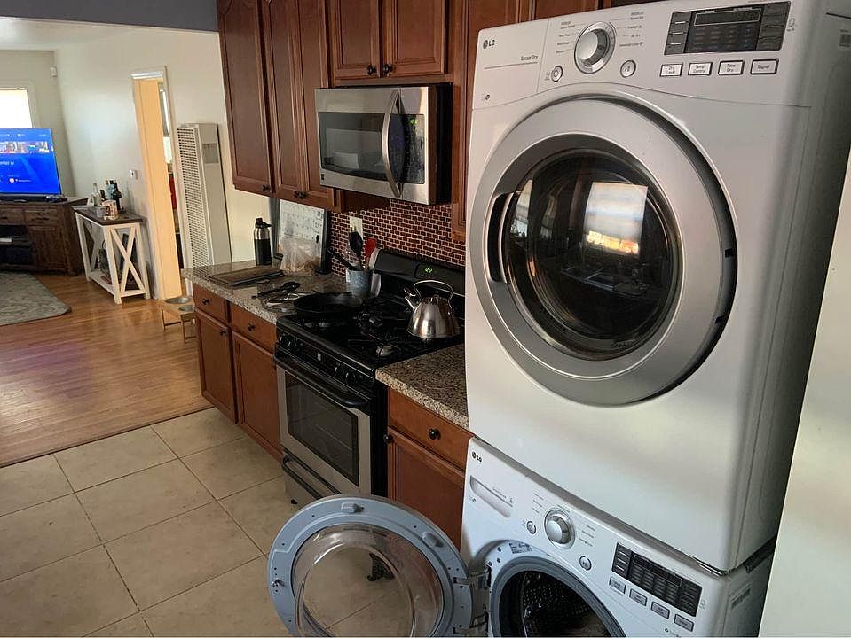 1st image of 3312 W 187th Pl