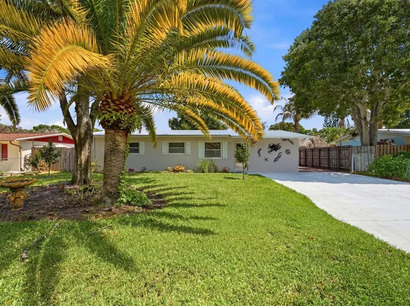 1095 NE Tuxedo Terrace, Jensen Beach, FL 34957