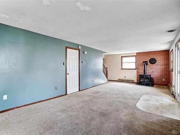 5th image of 406 S Washington St