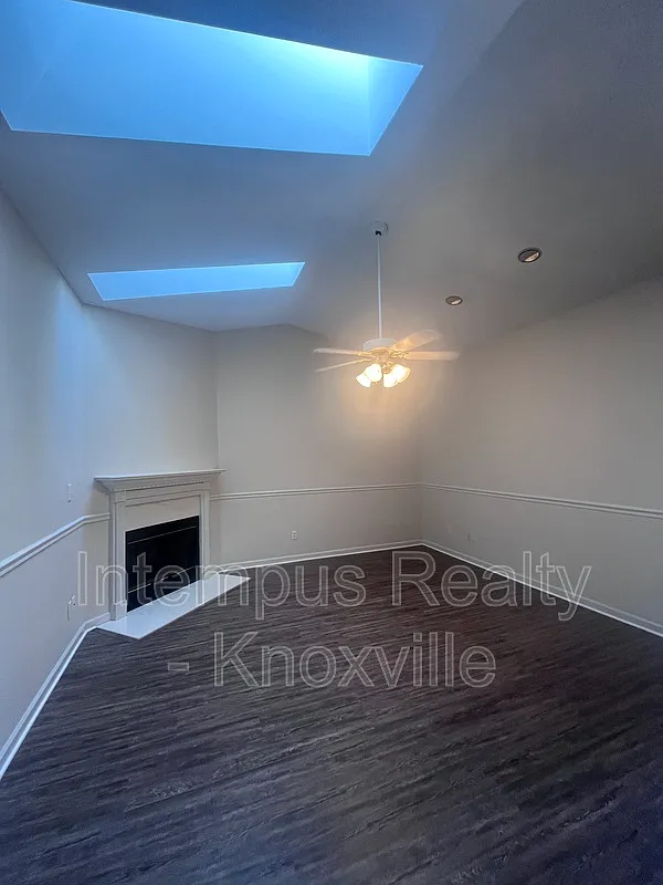 South Knoxville — Photo 4