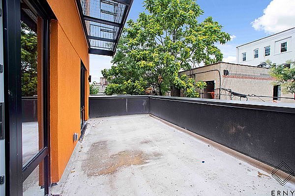 1st image of 99 Varet St #12