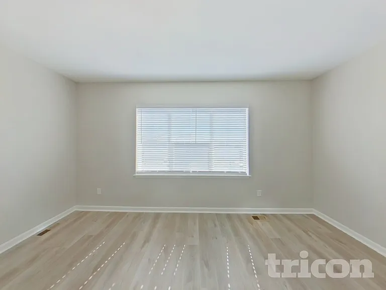 1512 Chokeberry St — Photo 5
