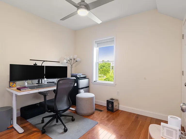 583 Main St #583 — Photo 10