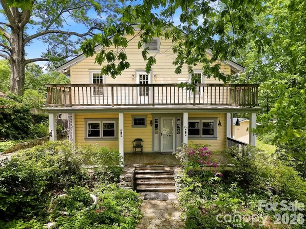 479 Saint Pauls Rd, Hendersonville, NC 28792