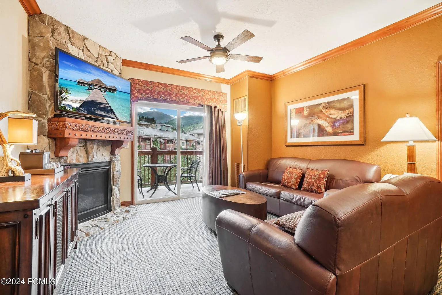 1 bed, 738 sqft, $1,985 — Photo 1