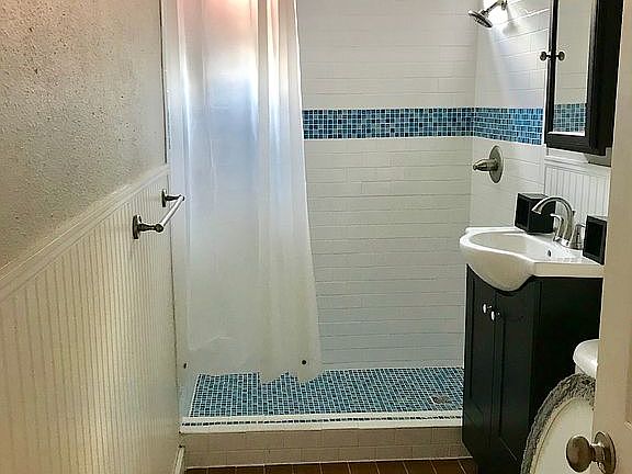 Restroom 