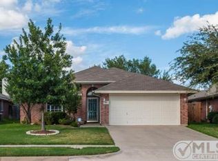 719 S Emma Dr, Arlington, TX 76002