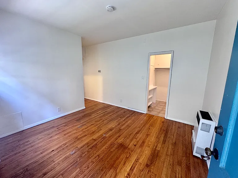 1043 Grant St #C — Photo 2