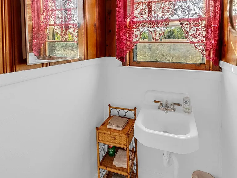 39 Gates Way — Photo 7