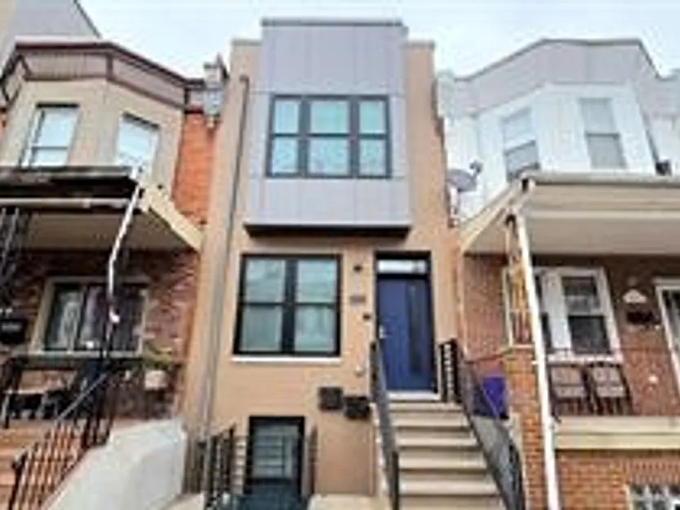 5233 Chancellor St #1