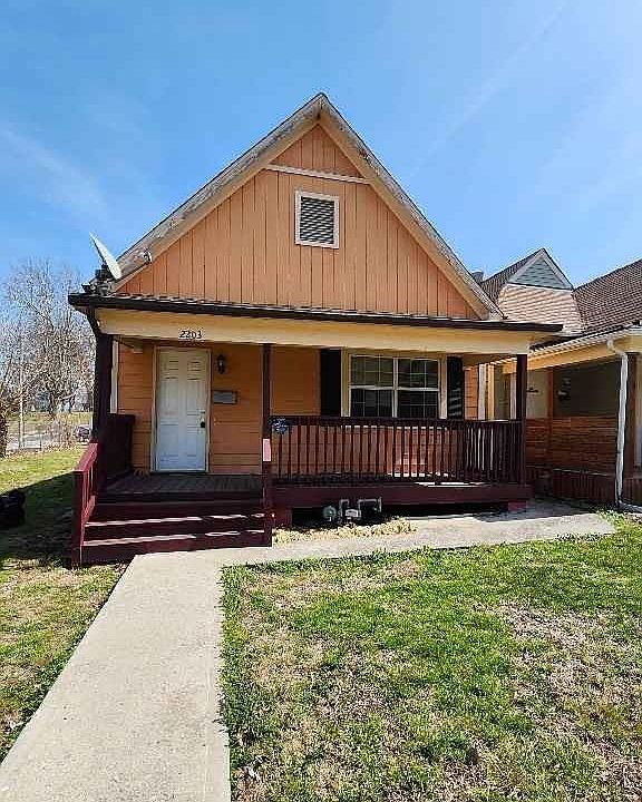 1st image of 2203 Agnes Ave