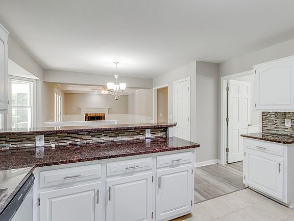 5th image of 505 Valhalla Dr