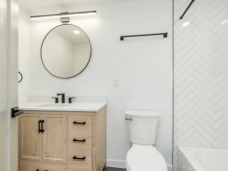608 S American St #1 — Photo 23