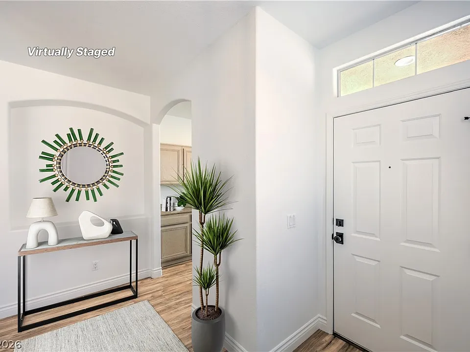 258 Casa Robles St