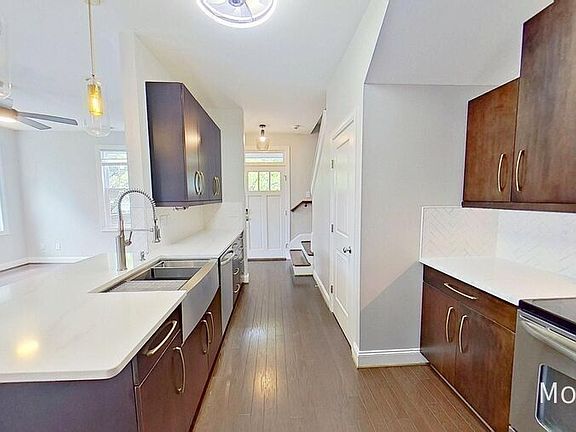 5th image of 210 Pinckney St