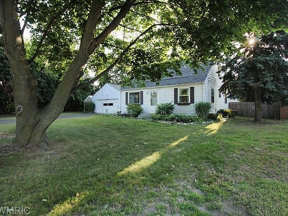 2nd image of 2862 Dean Lake Ave NE