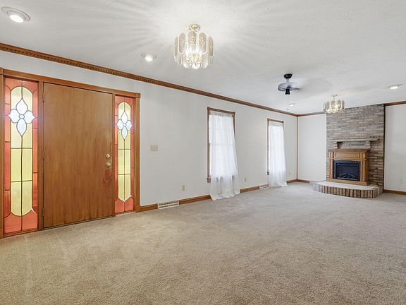 3rd image of 1371 50th St