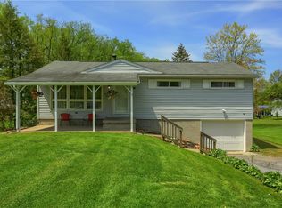142 Shadyrest Rd, Ellwood City, PA 16117