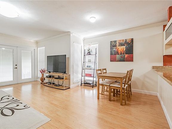 5th image of 6925 Lake Place Ct