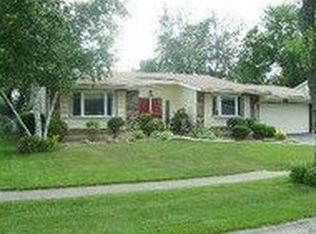 2913 Williams Dr, Woodridge, IL 60517