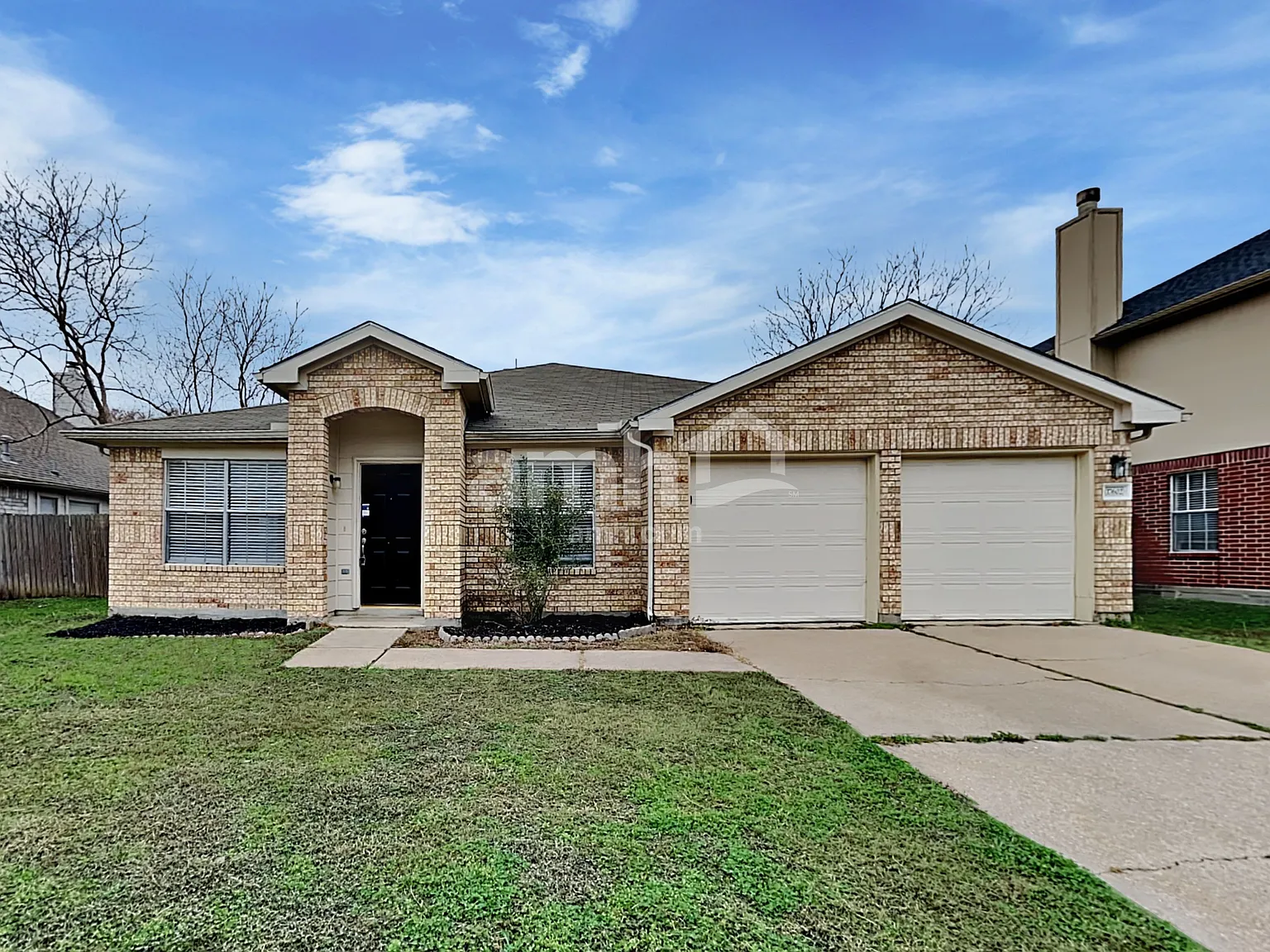 3 bed, 2.0 bath, 1890 sqft, $1,900 — Photo 1