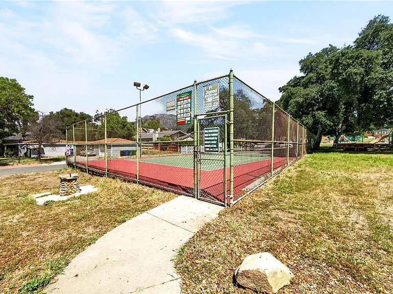 7552 Thousand Oaks Dr — Photo 17
