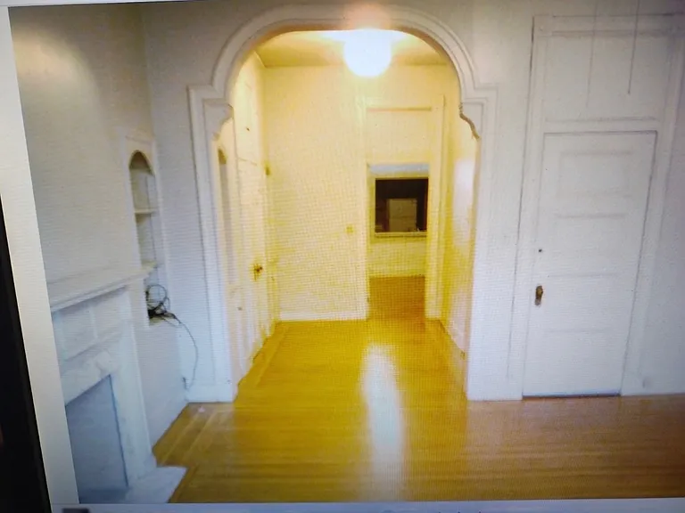 2352 Eutaw Pl — Photo 4