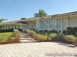 592 SW Falcon St, Palm City, FL 34990