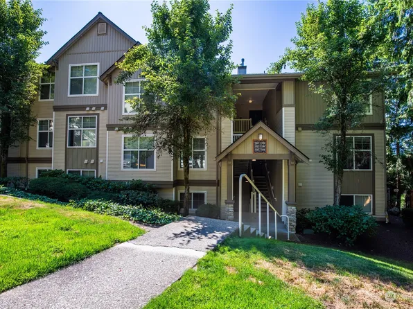 23420 SE Black Nugget Road #F204, Issaquah, WA 98029