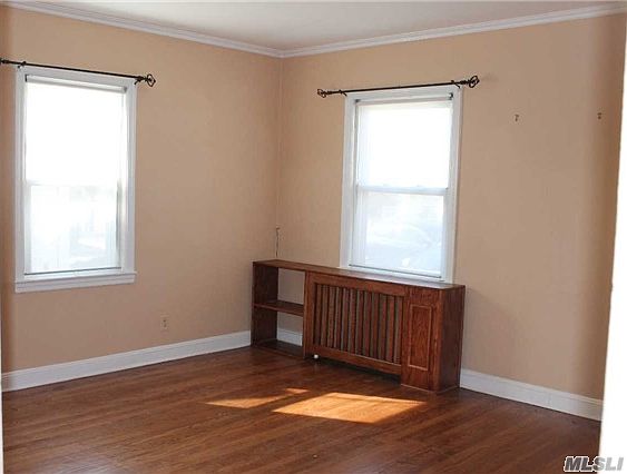 5th image of 279 James St