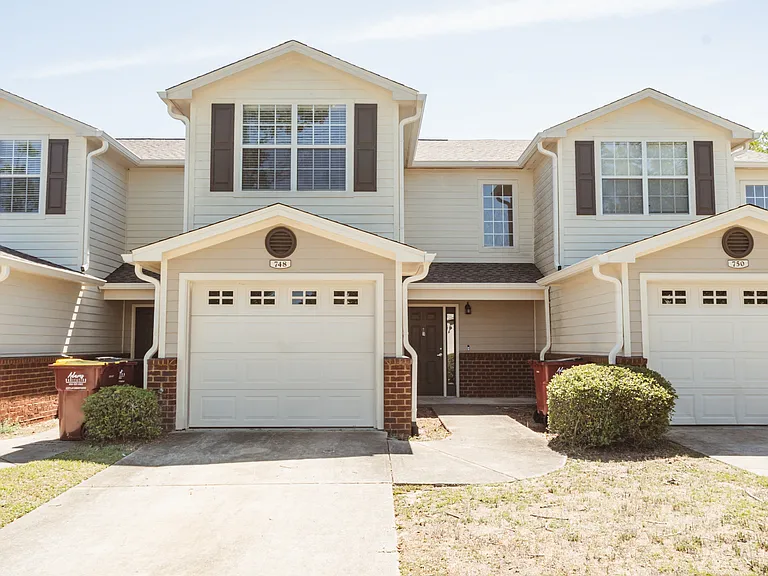 748 Majestic Dr — Photo 25