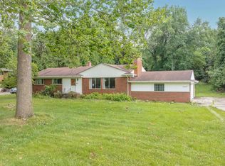 25645 Larkins St, Southfield, MI 48033