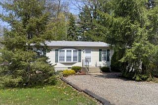 1st image of 11 Sunnyside Dr
