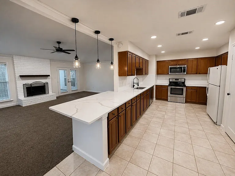 3403 Honey Creek Dr — Photo 5