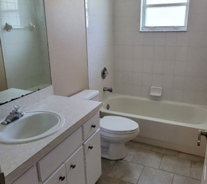 1st image of 1395 Forest Park St