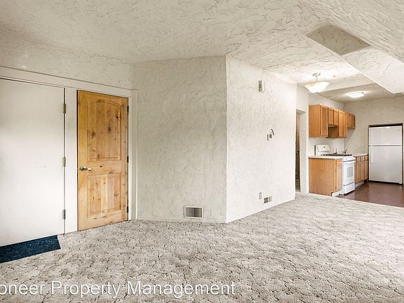 3rd image of 1706 S Logan St #A