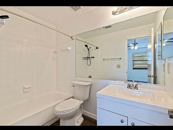 3rd image of 12508 Castle Hill Dr #1