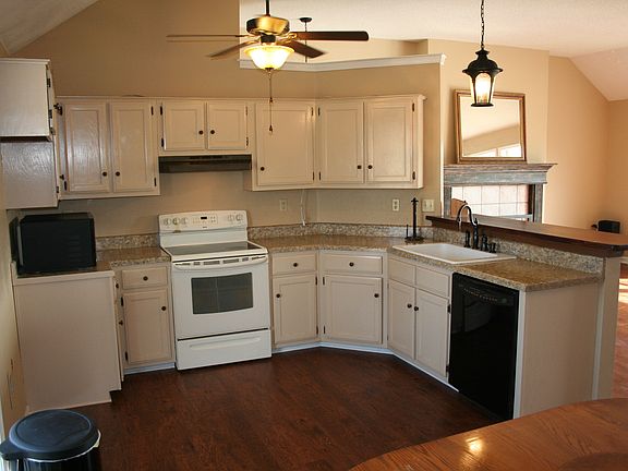 2nd image of 5132 Fox Lake Dr