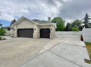 1431 W Shelbrooke Ln, South Jordan, UT 84095