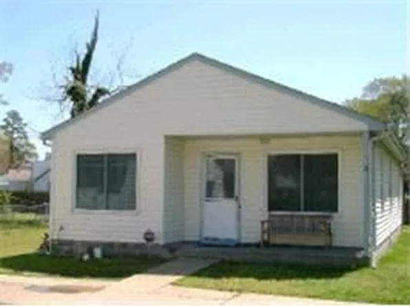 8208 Old Ocean View Rd, Norfolk, VA 23518