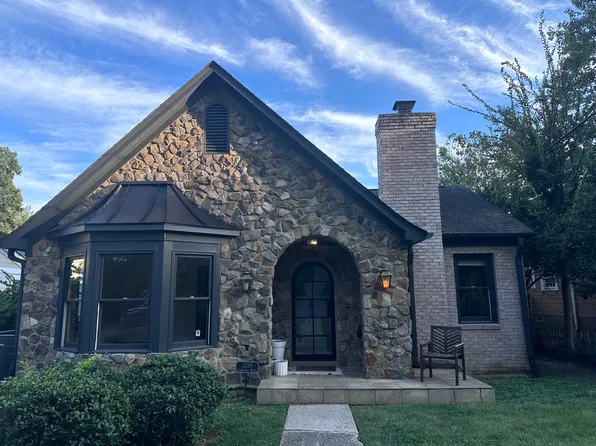 3219 Cambridge Rd, Charlotte, NC 28209