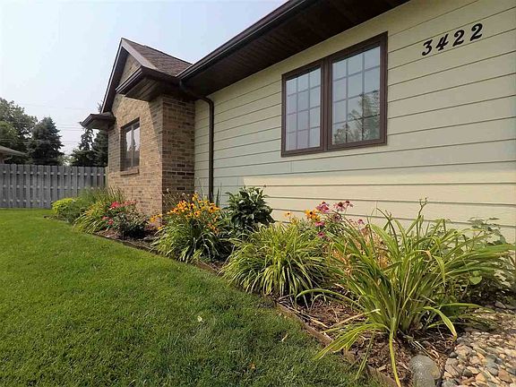 3rd image of 3422 Bush Ct