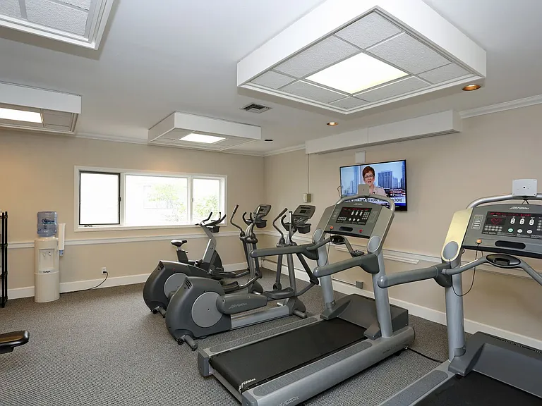 The Glen Luxury Townhomes — Photo 9