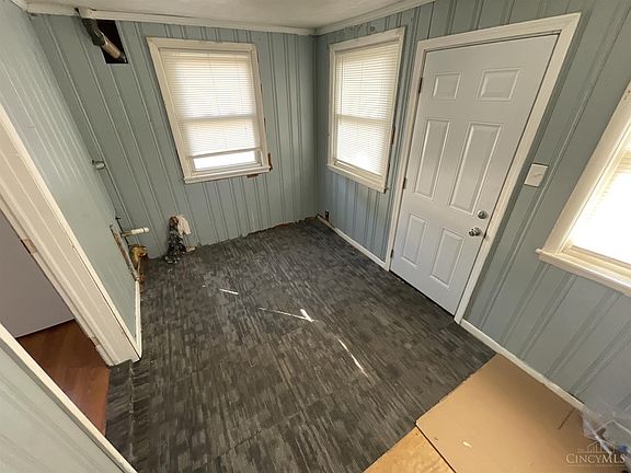 3rd image of 611 Crawford St