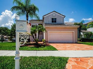 969 Briar Ridge Rd, Fort Lauderdale, FL 33327