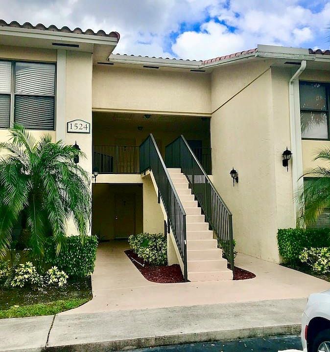 1st image of 1524 Lake Crystal Drive #C