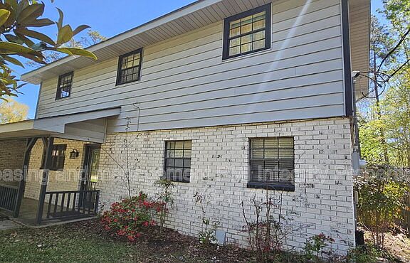 2nd image of 227 Rosewood St