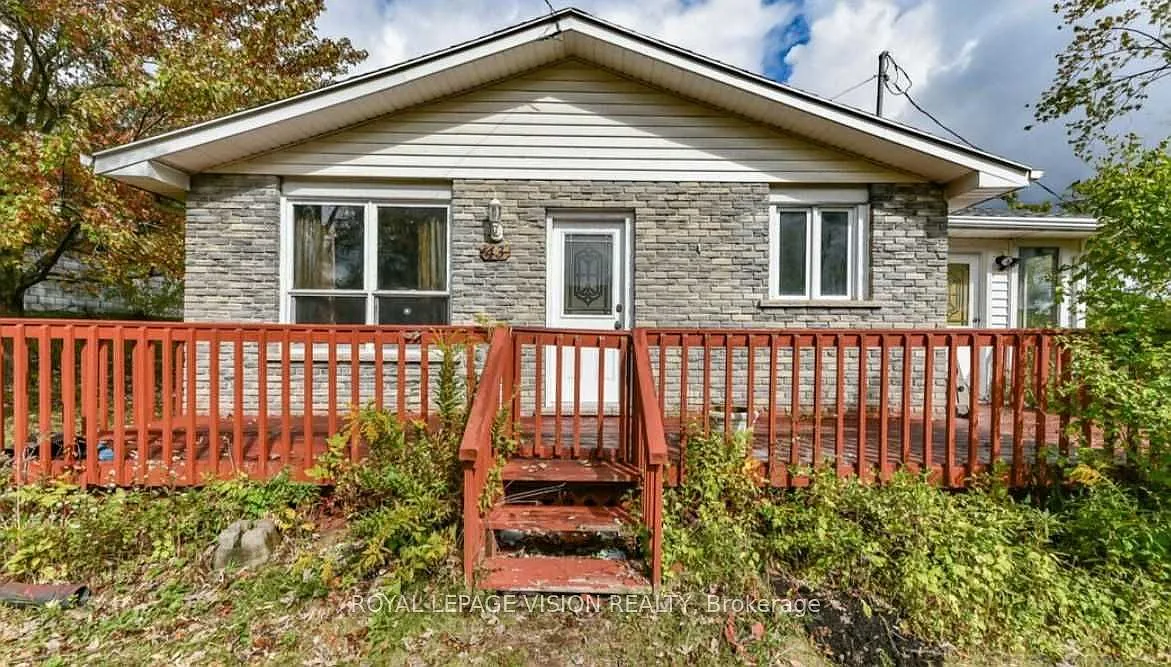 3 bed, $1,950 — Photo 1