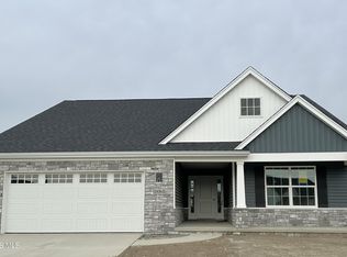15062 Stonebridge Ln, Perrysburg, OH