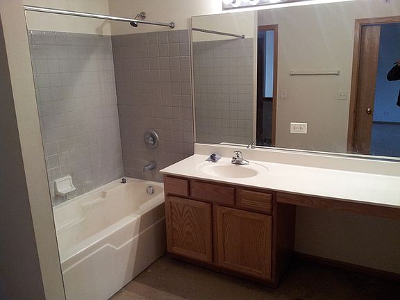 5th image of 6403 Gray Hawk Dr #6403